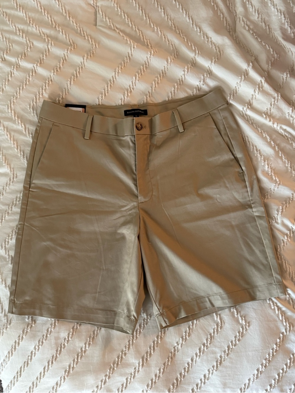 Stretch Chino Shorts in Khaki